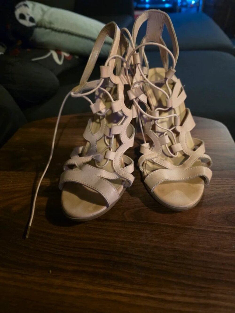 heels - Picture 1 of 2